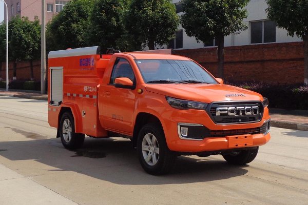 福田四驅(qū)1.7噸灑水車